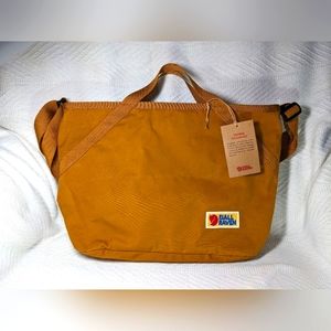 Fjallraven Vardag crossbody bag in Acorn yellow color NWT